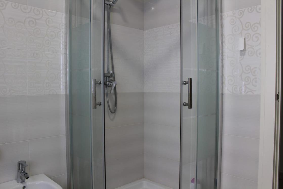 Chalet Con Piscina Y Jacuzzi En Madrid Alquila Habitaciones Algete Dış mekan fotoğraf